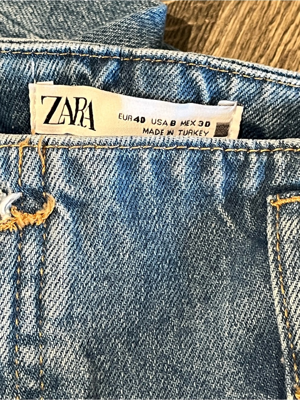 Zara Wide Leg Jeans Size 8 Light Wash High Rise Denim EUC - Picture 3 of 5